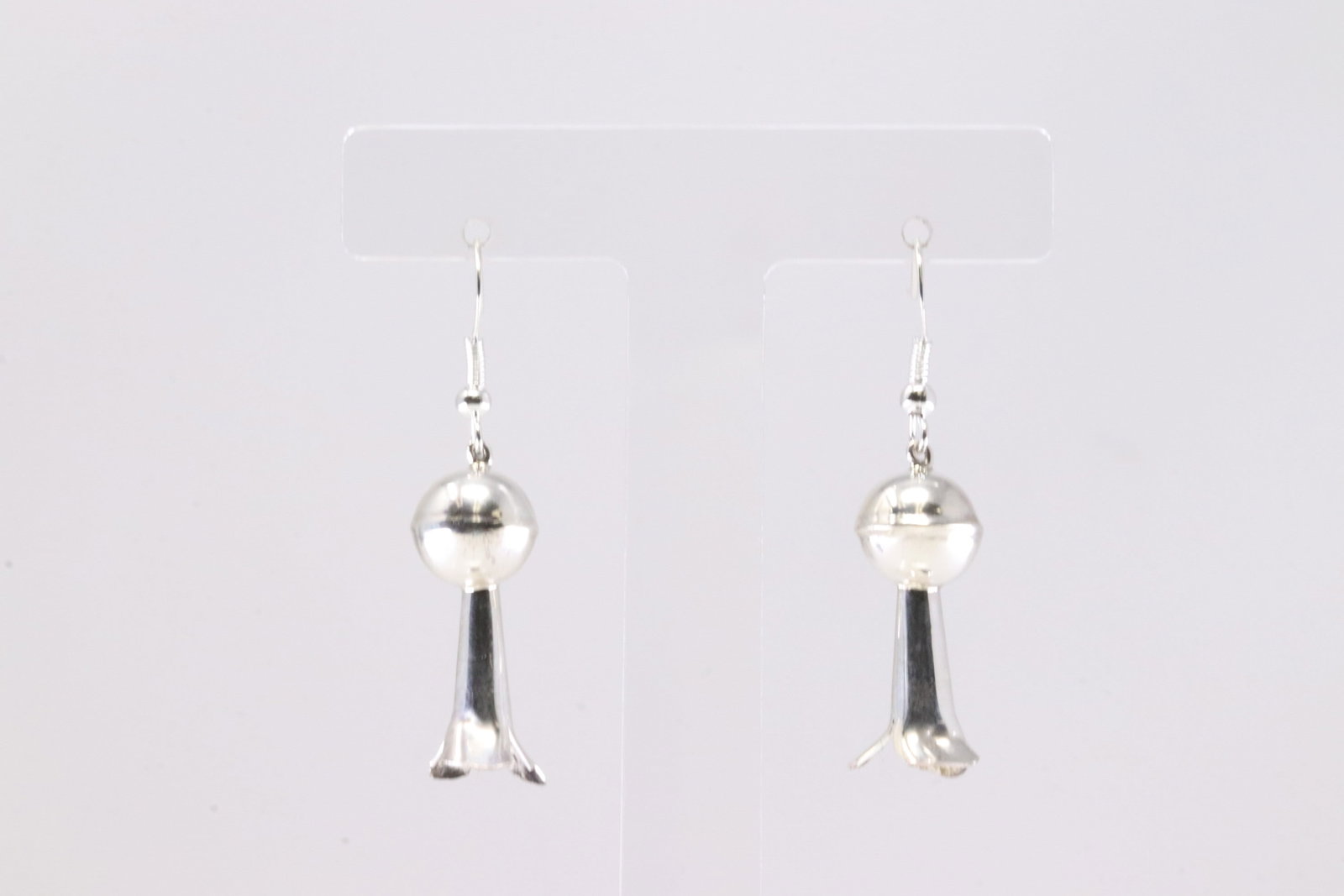 America Sterling Silver Solid Blossom Dangling Earring's.: This is a America Sterling Silver Solid Blossom Dangling Earring's.