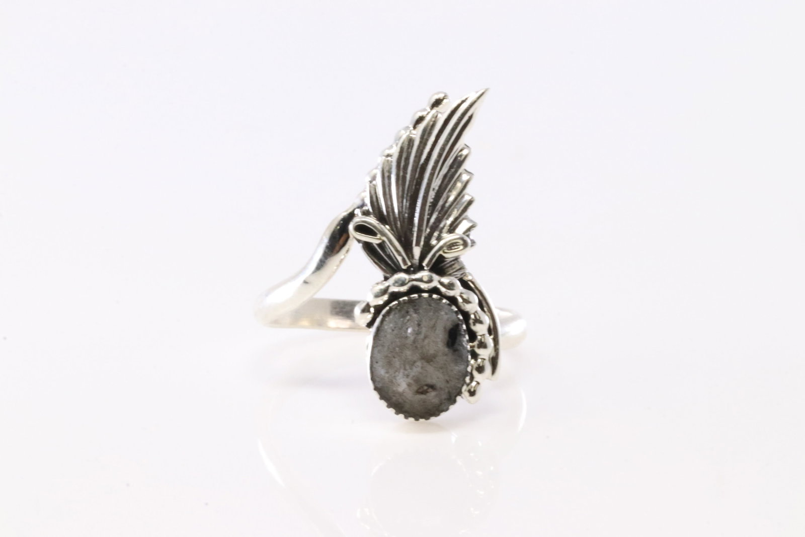 Native America Navajo Sterling Silver White Buffalo Ring By Jennifer Cayaditto.: This is a Native America Navajo Sterling Silver White Buffalo Ring By Jennifer Cayaditto. Stamp By R.B Company. Ring Size: 7.00.