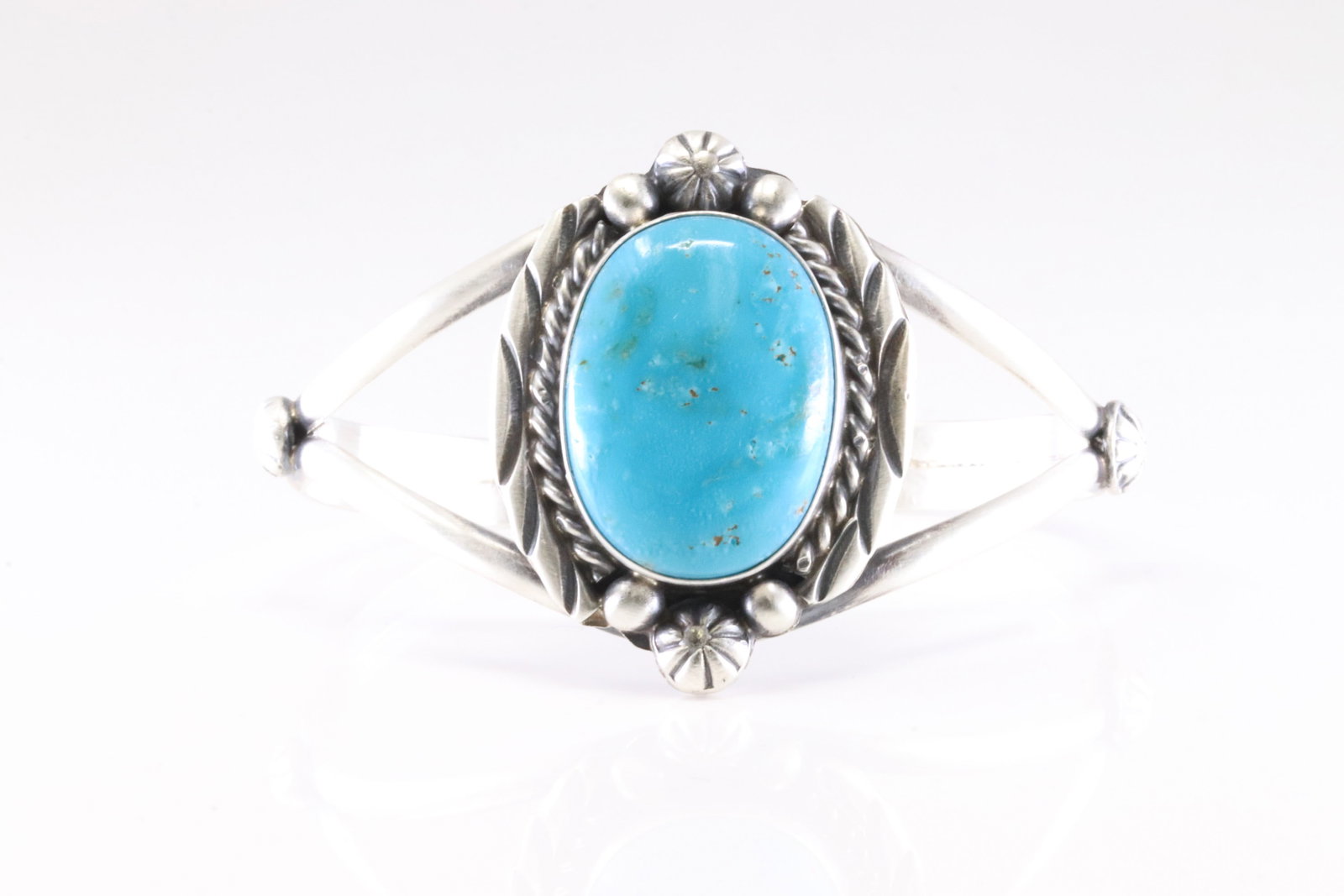 Native America Navajo Sterling Silver Kingman Turquoise Bracelet Cuff By Augustine Largo.: This is a Native America Navajo Sterling Silver Kingman Turquoise Bracelet Cuff By Augustine Largo.