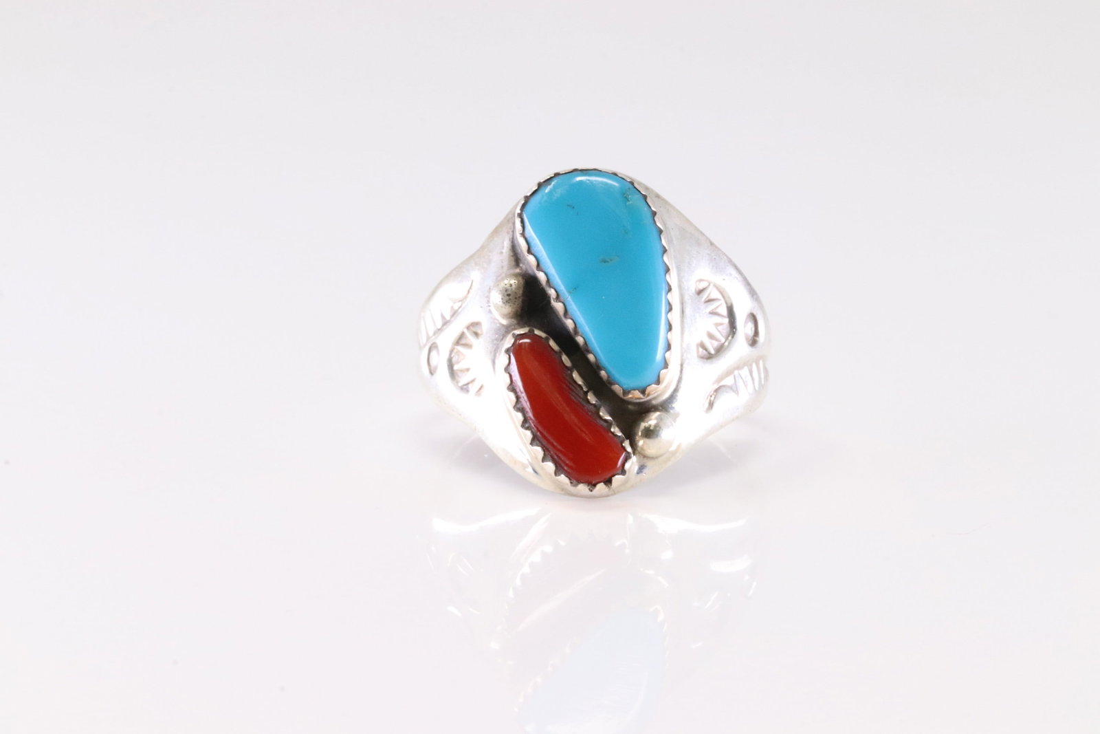 Native America Navajo Sterling Silver Coral & Turquoise Ring By M.L.: This is a Native America Navajo Sterling Silver Coral & Turquoise Ring By M.L. Ring size: 9.50.