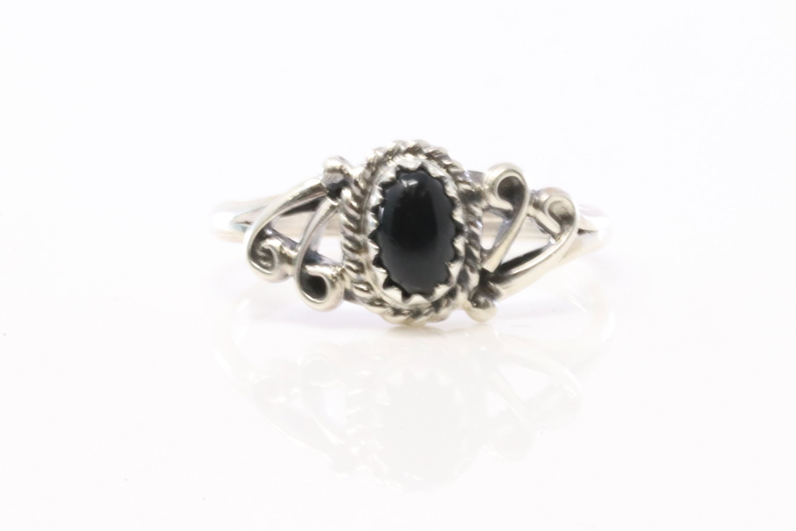 Native America Navajo Sterling Silver Black Onyx Ring By Letricia Largo.: This is a Native America Navajo Sterling Silver Black Onyx Ring By Letricia Largo. Stamp By R.B Company. Ring Size: 7.50.