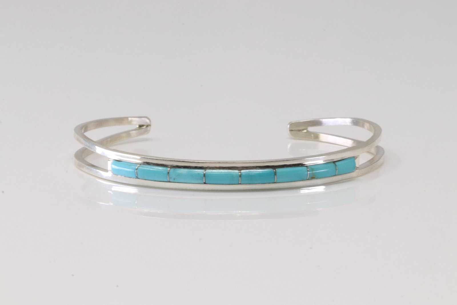 Native America Navajo Sterling Silver Turquoise Inlay Bracelet Cuff By ALW.: This is a Native America Navajo Sterling Silver Turquoise Inlay Bracelet Cuff By ALW. Stamp ALW.