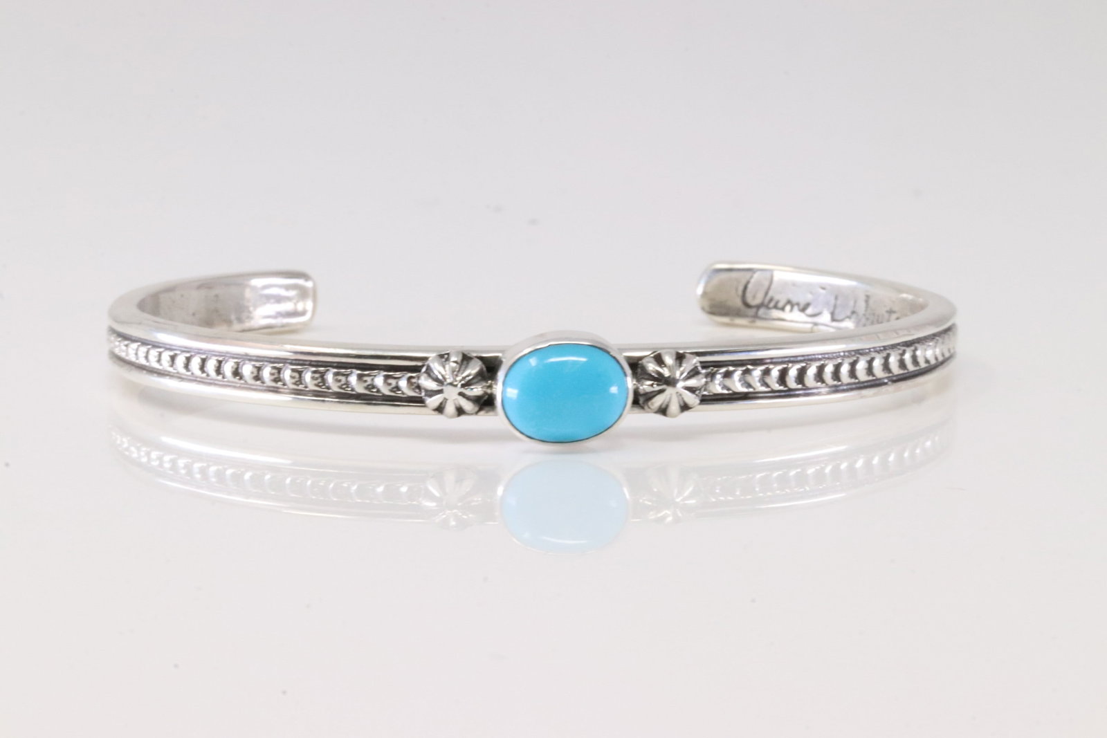 Native America Navajo Sterling Silver Turquoise Bracelet Cuff By June Delgarito.: This is a Native America Navajo Sterling Silver Turquoise Bracelet Cuff By June Delgarito. Stamp Jude Delgarito.