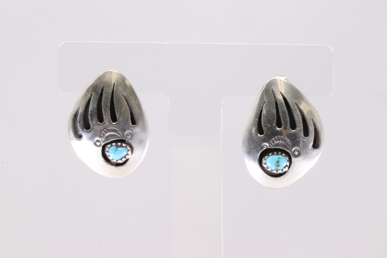Native America Navajo Sterling Silver Bear Paw Turquoise Post Earring's By Ervin Begay.: This is a Native America Navajo Sterling Silver Bear Paw Turquoise Post Earring's By Ervin Begay. Stamp B.
