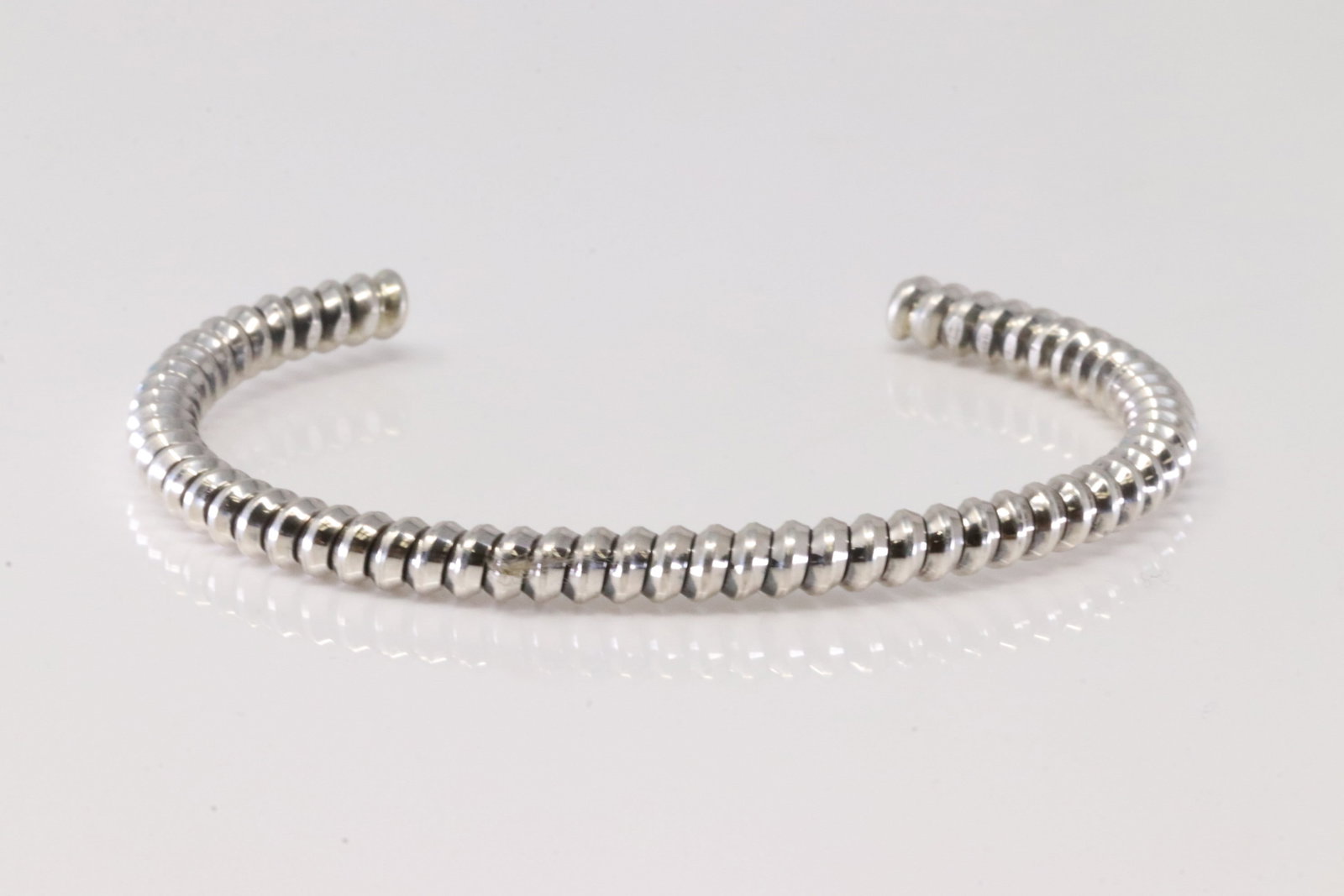 America Sterling Silver Solid Bracelet Cuff.: This is a America Sterling Silver Solid Bracelet Cuff.