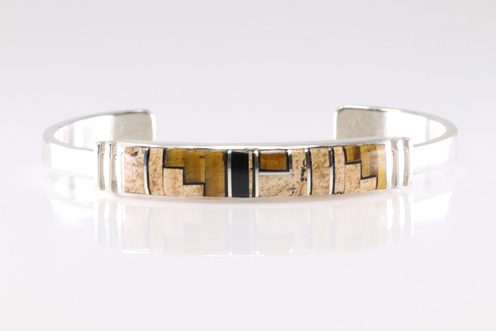 Native American Navajo Sterling Silver Brown Gasper & Black Onyx Inlay Bracelet Cuff By S.: This is a Native American Navajo Sterling Silver Brown Gasper & Black Onyx Inlay Bracelet Cuff By S. Stamp S.