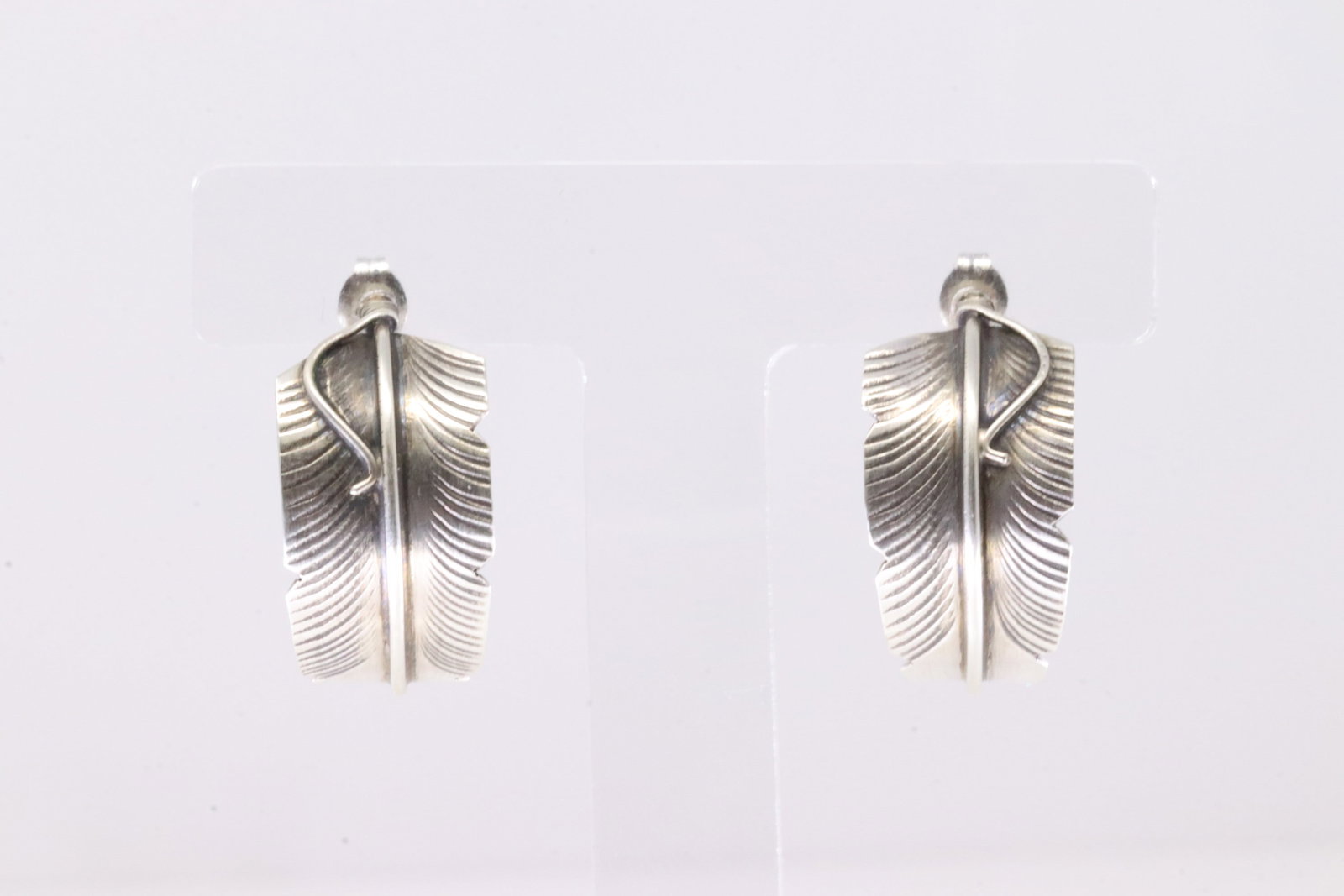 Native America Navajo Sterling Silver Feather Post Earring's By Chris Charley.: This is a Native America Navajo Sterling Silver Feather Post Earring's By Chris Charley. Stamp CC.