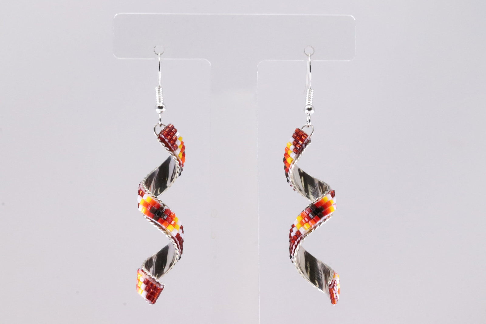 Native America Navajo Sterling Silver Spiny Oyster Spiral Dangling Earring's By L.: This is a Native America Navajo Sterling Silver Spiny Oyster Spiral Dangling Earring's By L. Stamp L.
