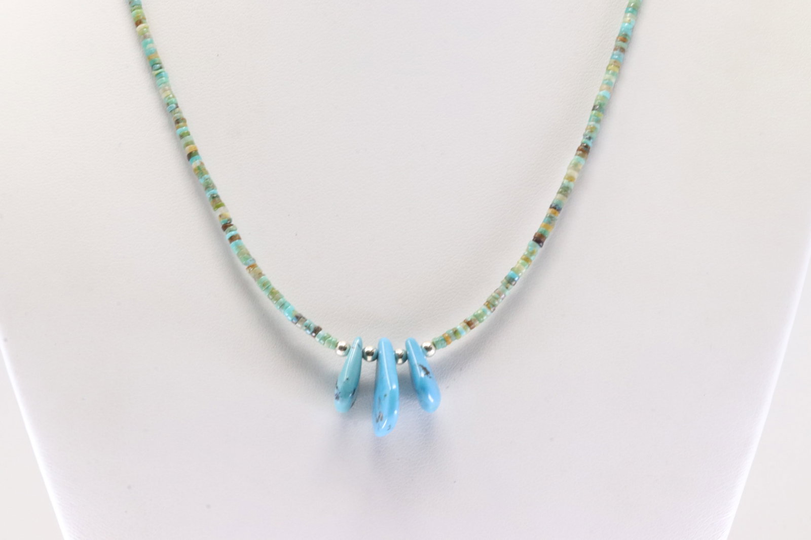 America Sterling Silver Turquoise Necklace.: This is a America Sterling Silver Turquoise Necklace. Necklace Length: 18.00.