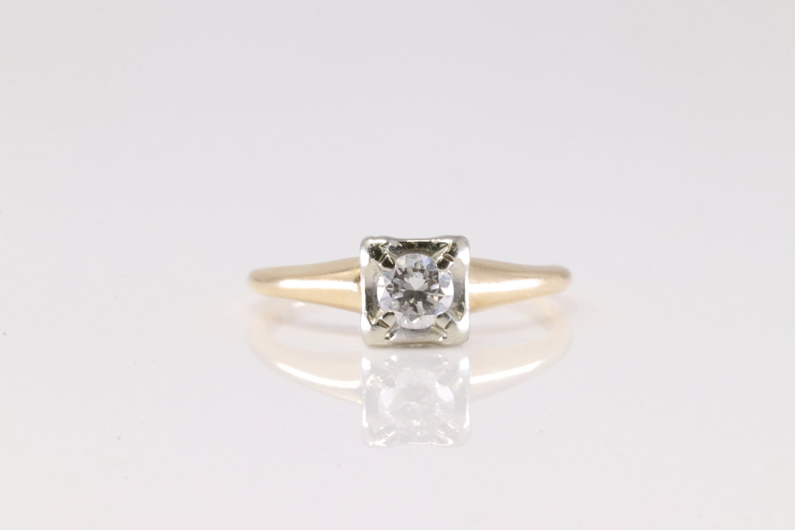 Diamond Ring 14Kt.: Ladies 14Kt Yellow Gold Diamond Ring. This Elegant Ring has A Solitaire Round Sparklind Diamond. Ring Size: 5.00. Total Weight: 2.00 Grams.