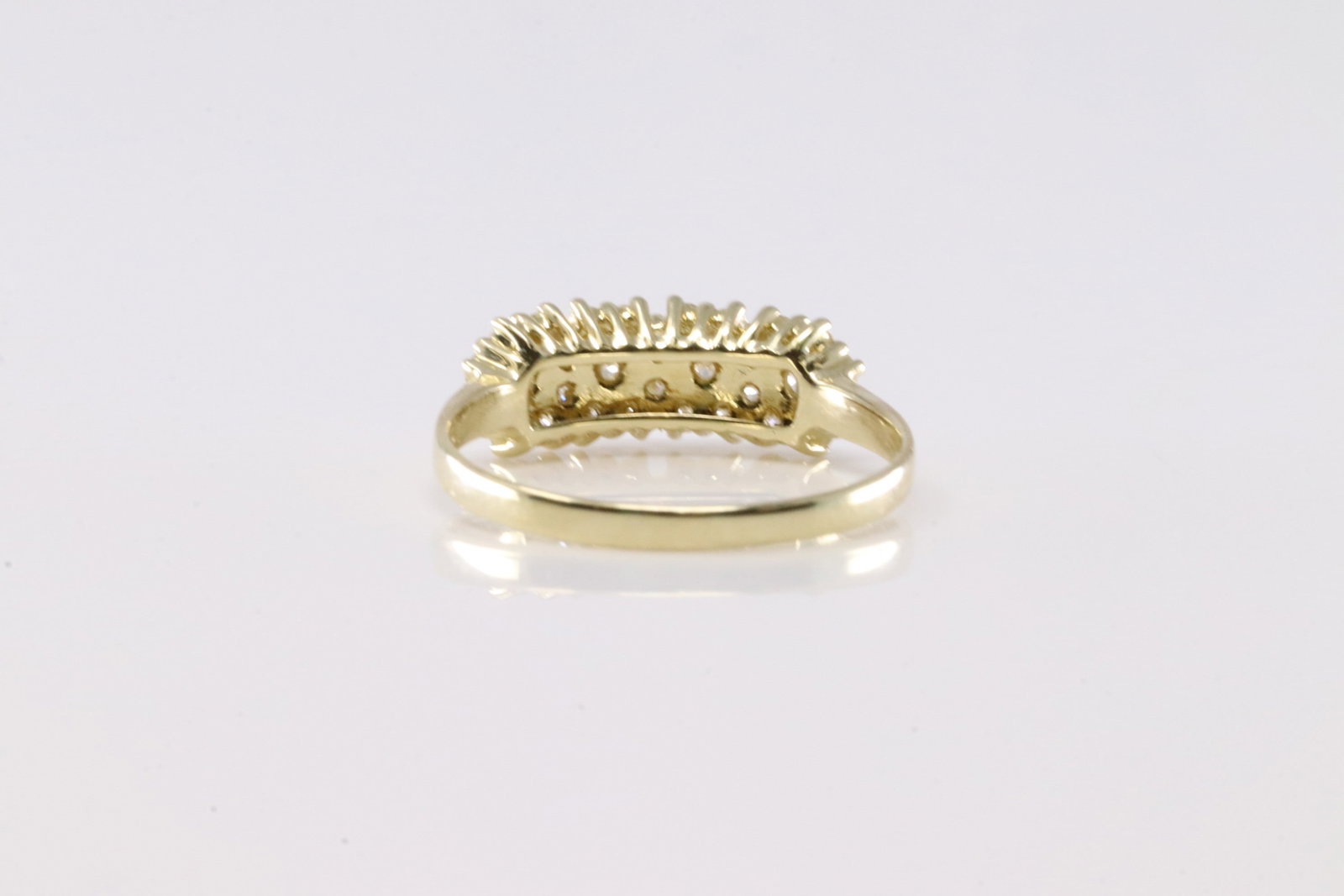Diamond Ring 10Kt. - 4