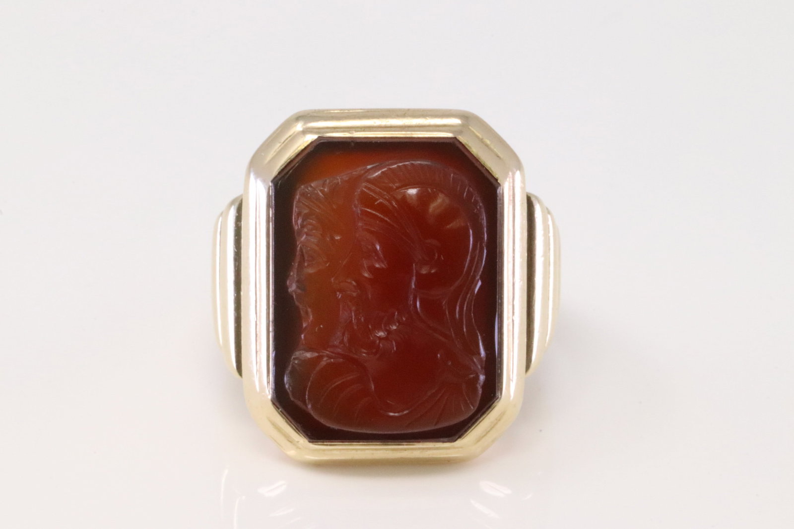 14Kt Yellow Gold Carnelian Ring.: 14Kt Yellow Gold Carnelian Ring. Ring has one Carnelian stone on the center. Ring size: 9.25. Total weight: 11.62 Grams.