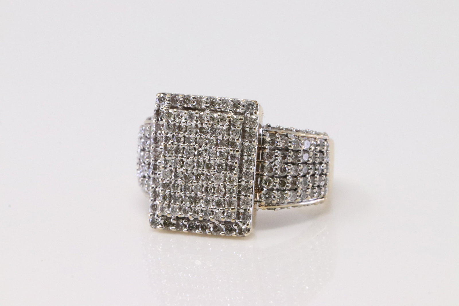 Diamond Ring 10Kt. - 2