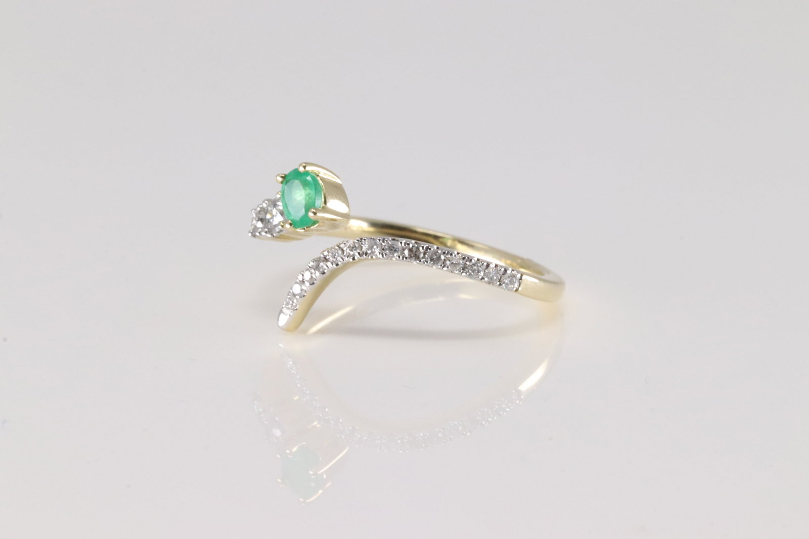 Emerald & Diamond Ring 14kt. - 2