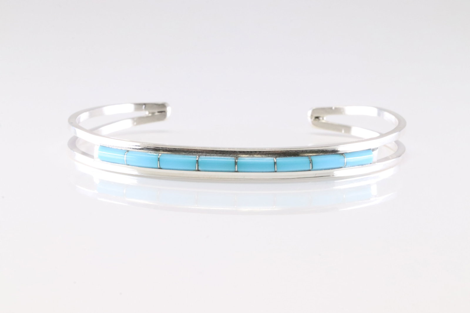 Native America Navajo Sterling Silver Turquoise Inlay Bracelet Cuff By Alicia Wilson.: This is a Native America Navajo Sterling Silver Turquoise Inlay Bracelet Cuff By Alicia Wilson. Stamp ALW.