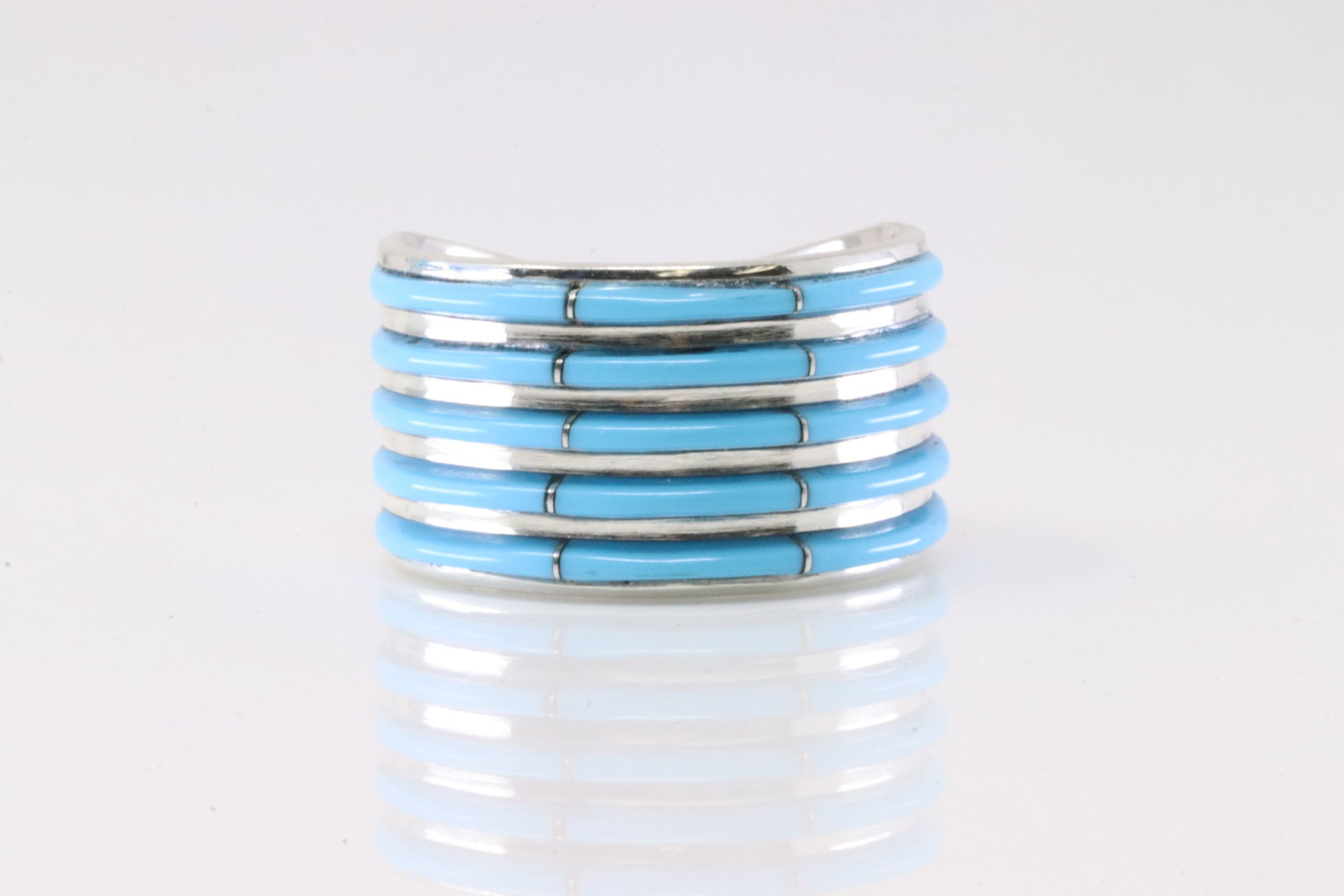 America Sterling Silver Turquoise Inlay Ring.: This is a America Sterling Silver Turquoise Inlay Ring. Ring Size: 7.00.
