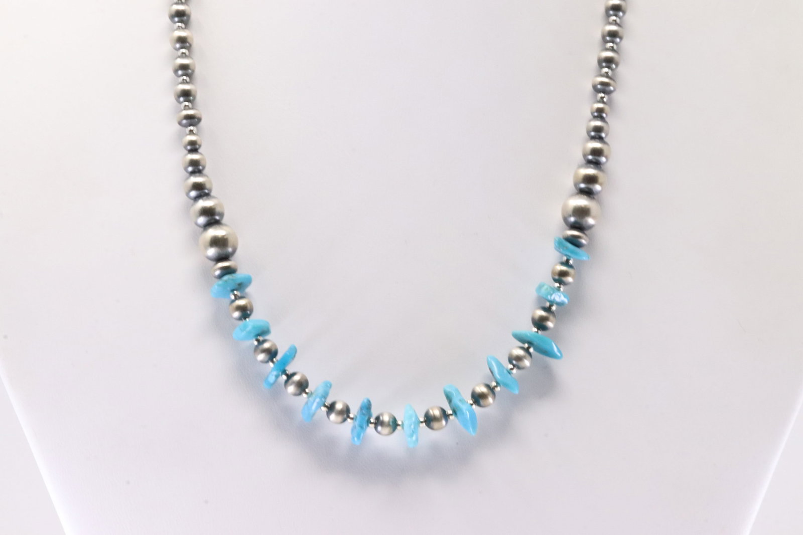 Native America Navajo Sterling Silver Pearl Beaded Turquoise Necklace By Lucinda Sardo.: This is a Native America Navajo Sterling Silver Pearl Beaded Turquoise Necklace By Lucinda Sardo. Stamp By R.B Company. Necklace Length: 16.00.