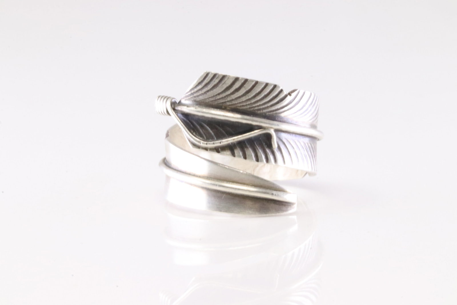 Native America Navajo Sterling Silver Feather Ring By C.C.: This is a Native America Navajo Sterling Silver Feather Ring By C.C. Ring size: 7.50.