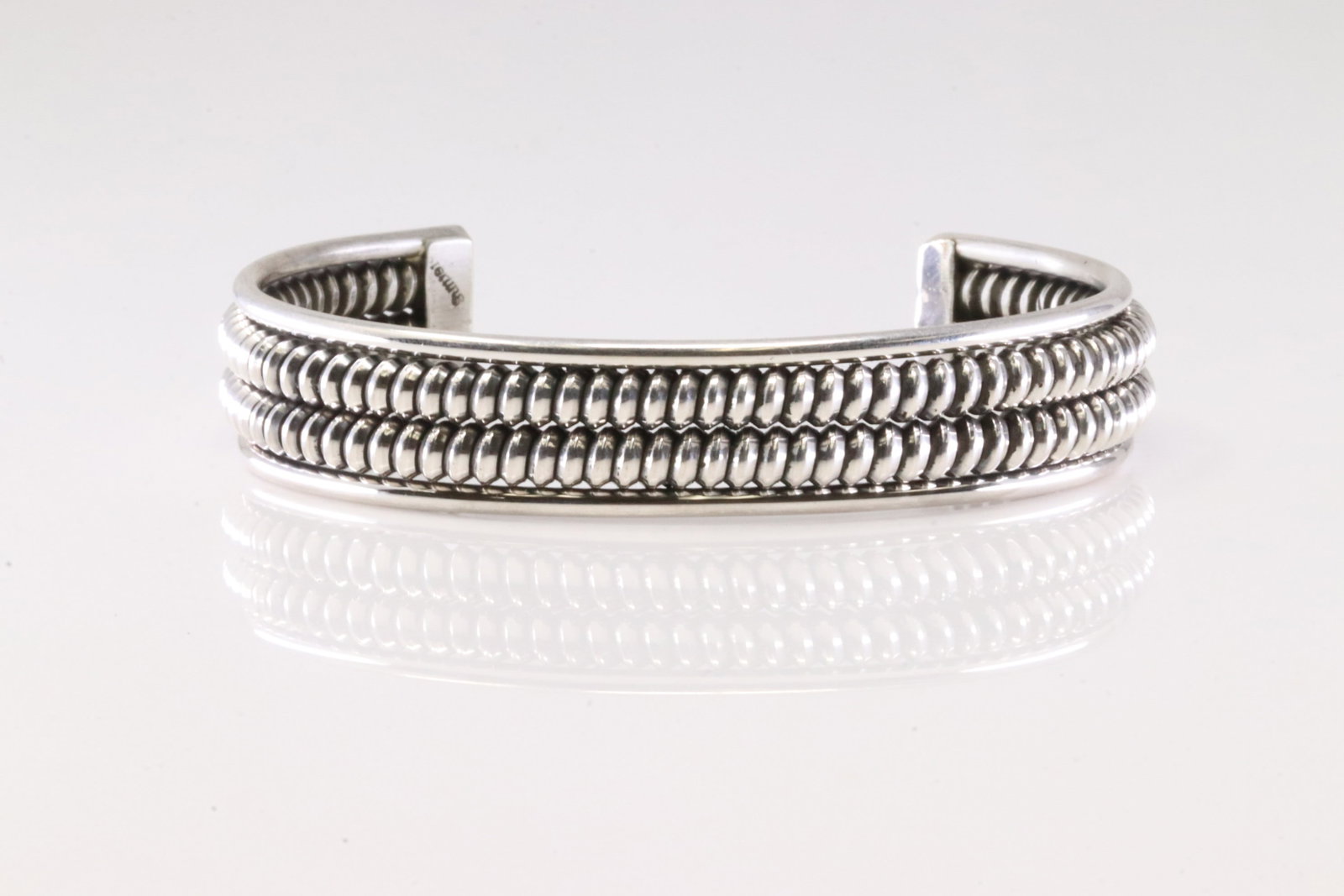 America Sterling Silver Solid Bracelet Cuff. (1 of 4)