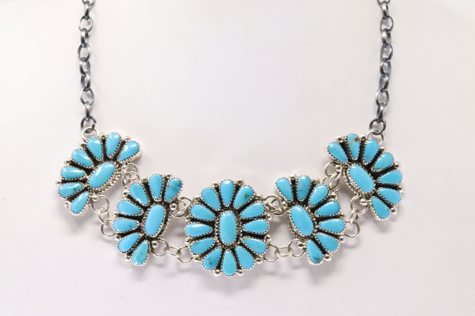 Native America Navajo Sterling Silver Kingman Turquoise Necklace By Alicia Wilson.: This is a Native America Navajo Sterling Silver Kingman Turquoise Necklace By Alicia Wilson. Stamp AJW. Necklace Length: 18.00.