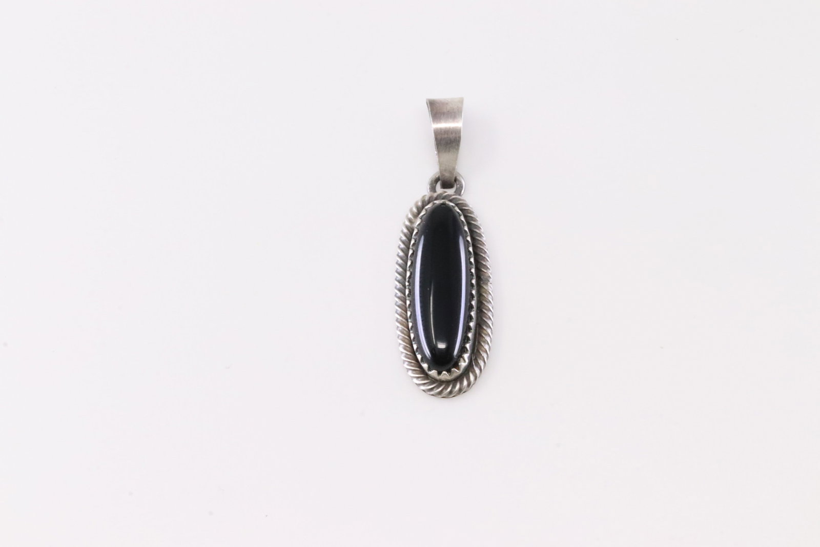 Native America Navajo Sterling Silver Black Onyx Pendant By Scott Skeets.: This is a Native America Navajo Sterling Silver Black Onyx Pendant By Scott Skeets.