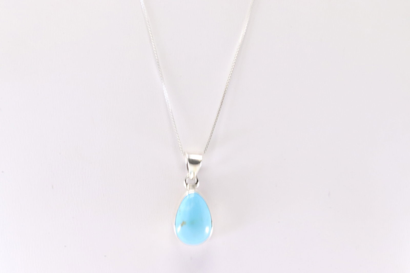 Native America Navajo Sterling Silver Turquoise Pendant By SF With A 925 Necklace.: This is a Native America Navajo Sterling Silver Turquoise Pendant By SF With A 925 Necklace. Stamp Sf. Necklace Length: 18.00.