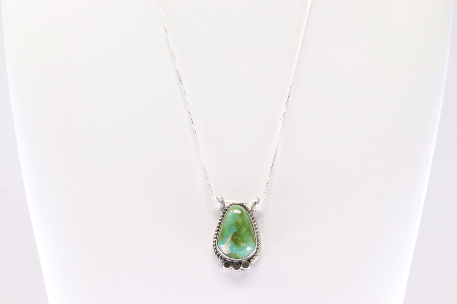 America Sterling Silver Sonora Gold Turquoise Pendant / with A 925 Necklace.: This is a America Sterling Silver Sonora Gold Turquoise Pendant / with A 925 Necklace. Necklace length: 16.00"