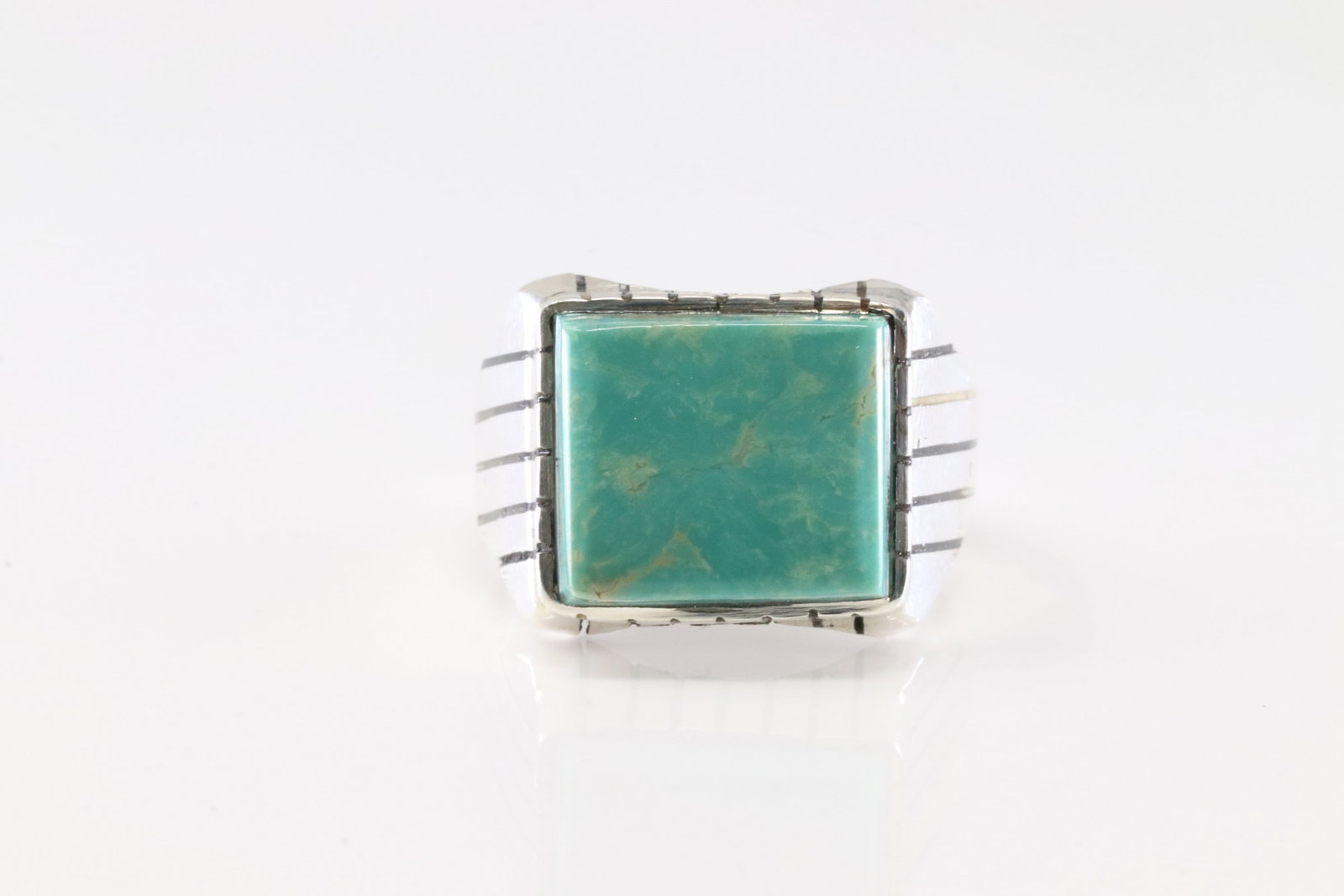 Native America Navajo Sterling Silver Turquoise Ring By R.: This is a Native America Navajo Sterling Silver Turquoise Ring By R. Ring size: 9.50.