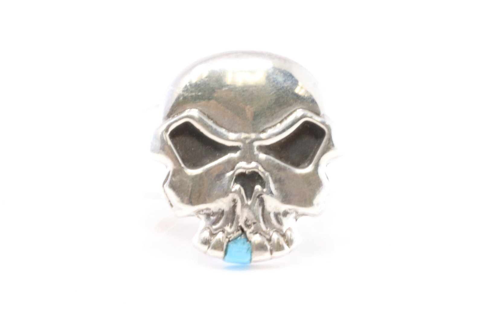 American Sterling Silver Turquoise Skull Ring.: This is a American Sterling Silver Turquoise Skull Ring. Ring Size: 12.00.