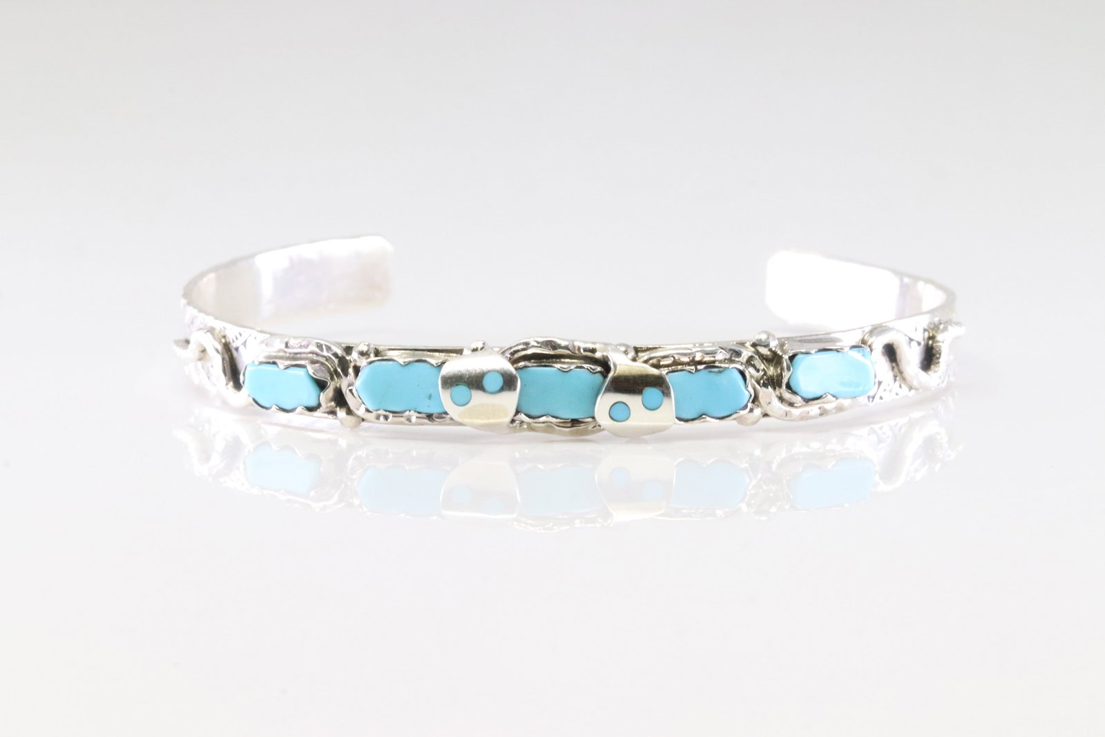 Native America Zuni Sterling Silver Turquoise Bracelet Cuff By Effie C.: This is a Native America Zuni Sterling Silver Turquoise Bracelet Cuff By Effie C.