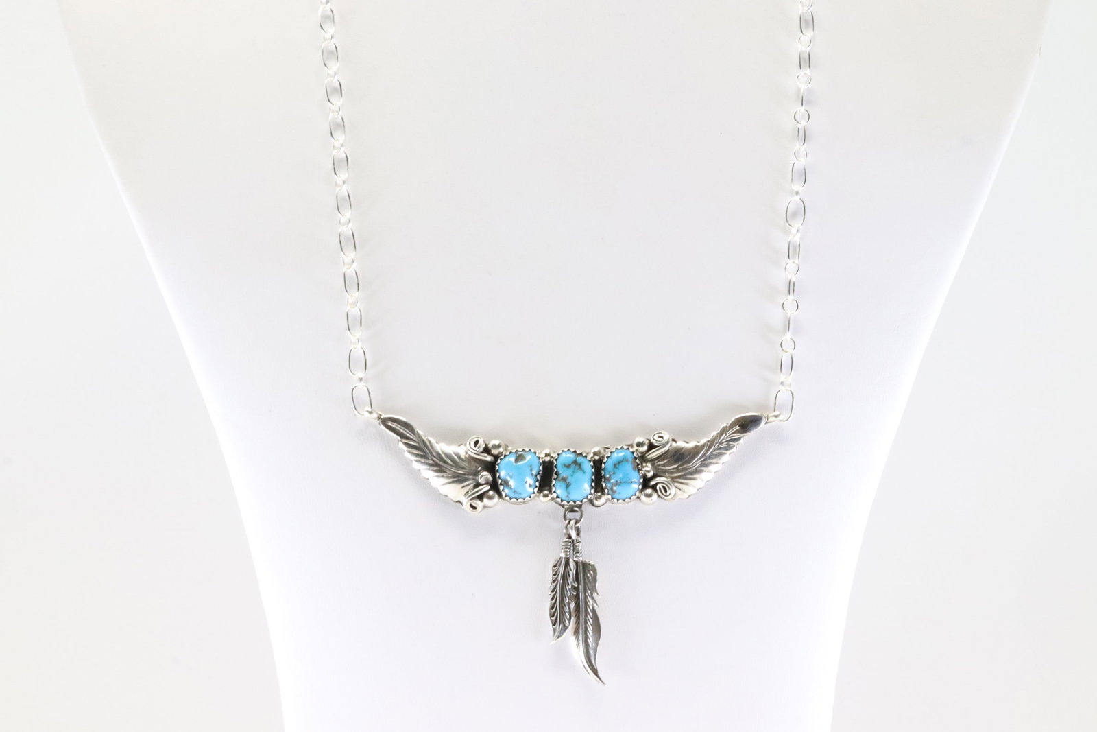 America Sterling Silver Turquoise Leaf & Feather Necklace.: This is a America Sterling Silver Turquoise Leaf & Feather Necklace. Necklace length: 18.00"