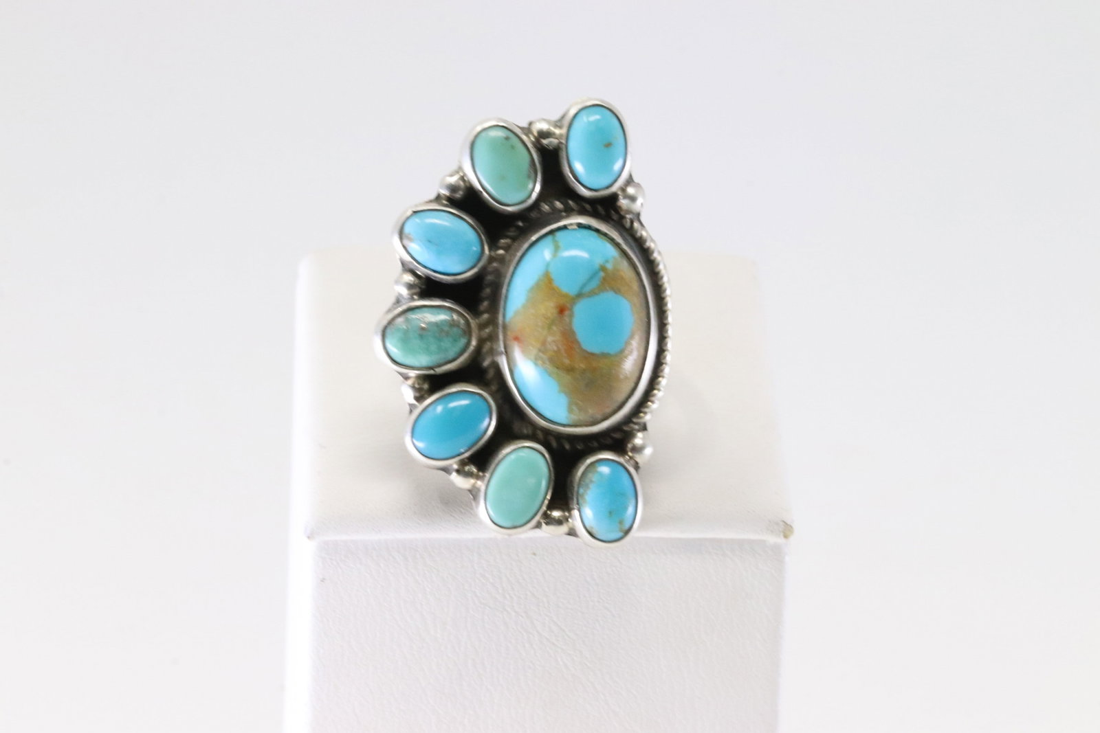 Native America Navajo Sterling Silver Kingman Turquoise Ring By Geraldine James. (1 of 4)