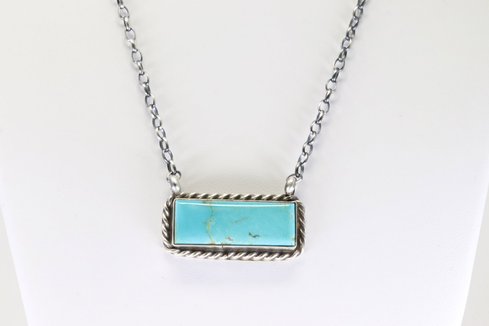 Native America Navajo Sterling Silver Kingman Turquoise Necklace By Augustine Largo. (1 of 4)
