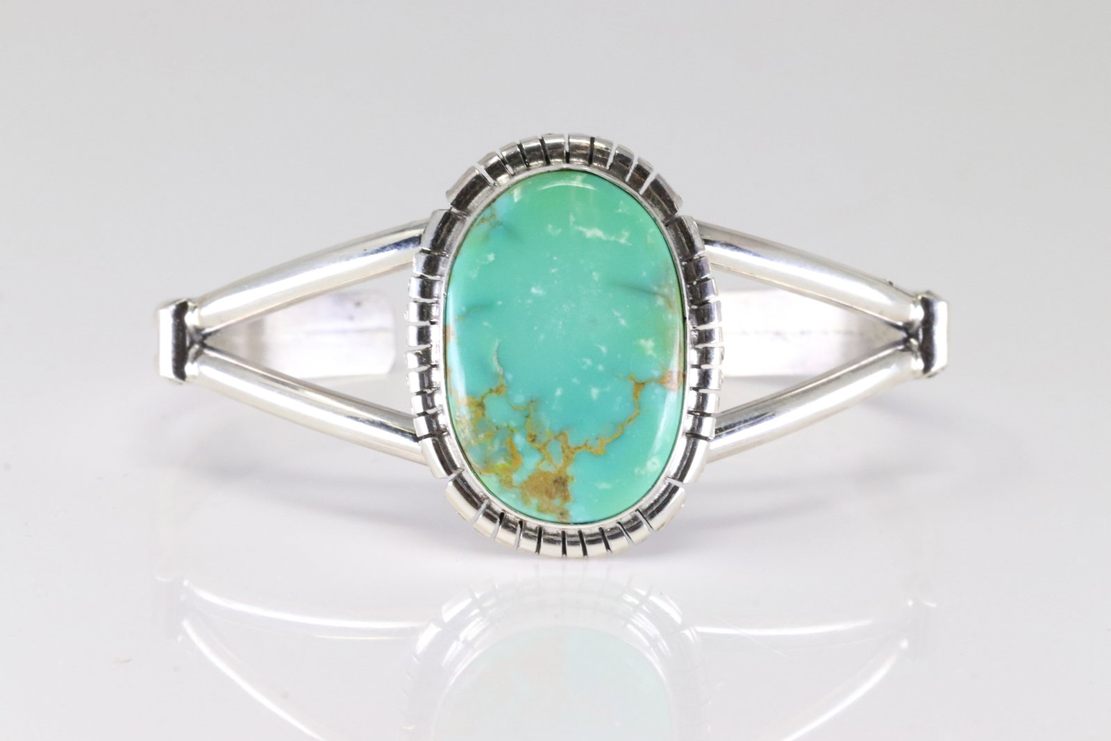 Native America Navajo Sterling Silver Turquoise Bracelet Cuff By S.E.: This is a Native America Navajo Sterling Silver Turquoise Bracelet Cuff By S.E.