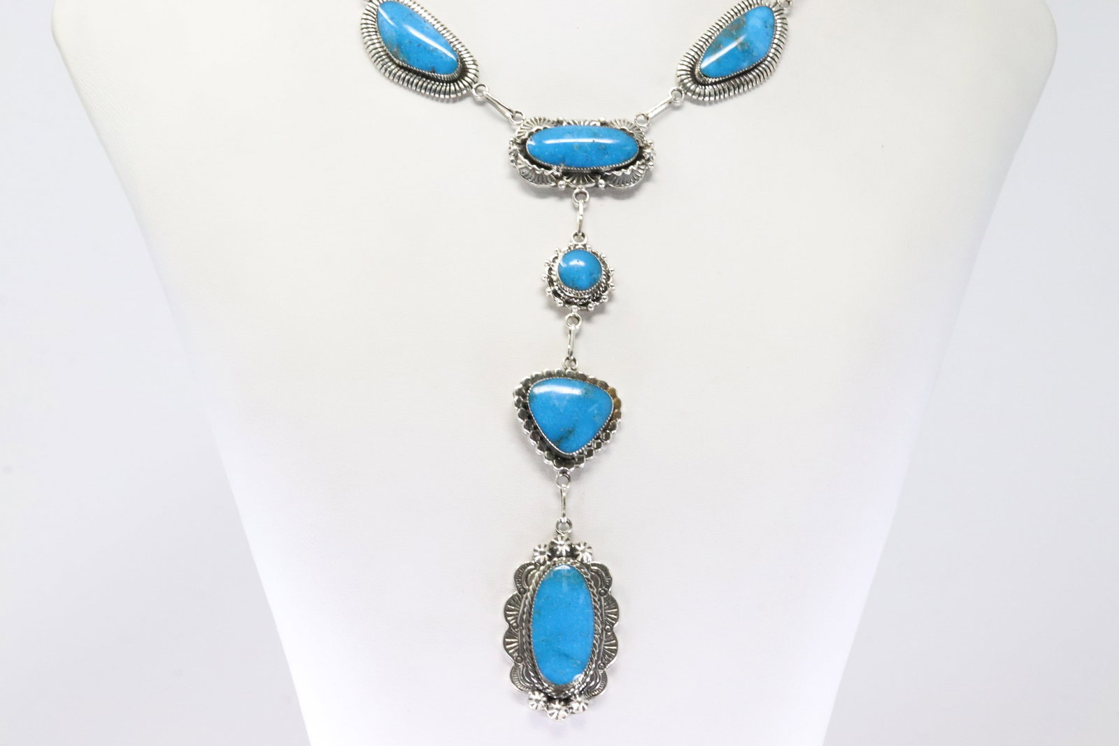 Native America Navajo Sterling Silver Turquoise Necklace By Suzanna Johnson.: This is a Native America Navajo Sterling Silver Turquoise Necklace By Suzanna Johnson. Stamp From R.B Company. Necklace length: 20.00"