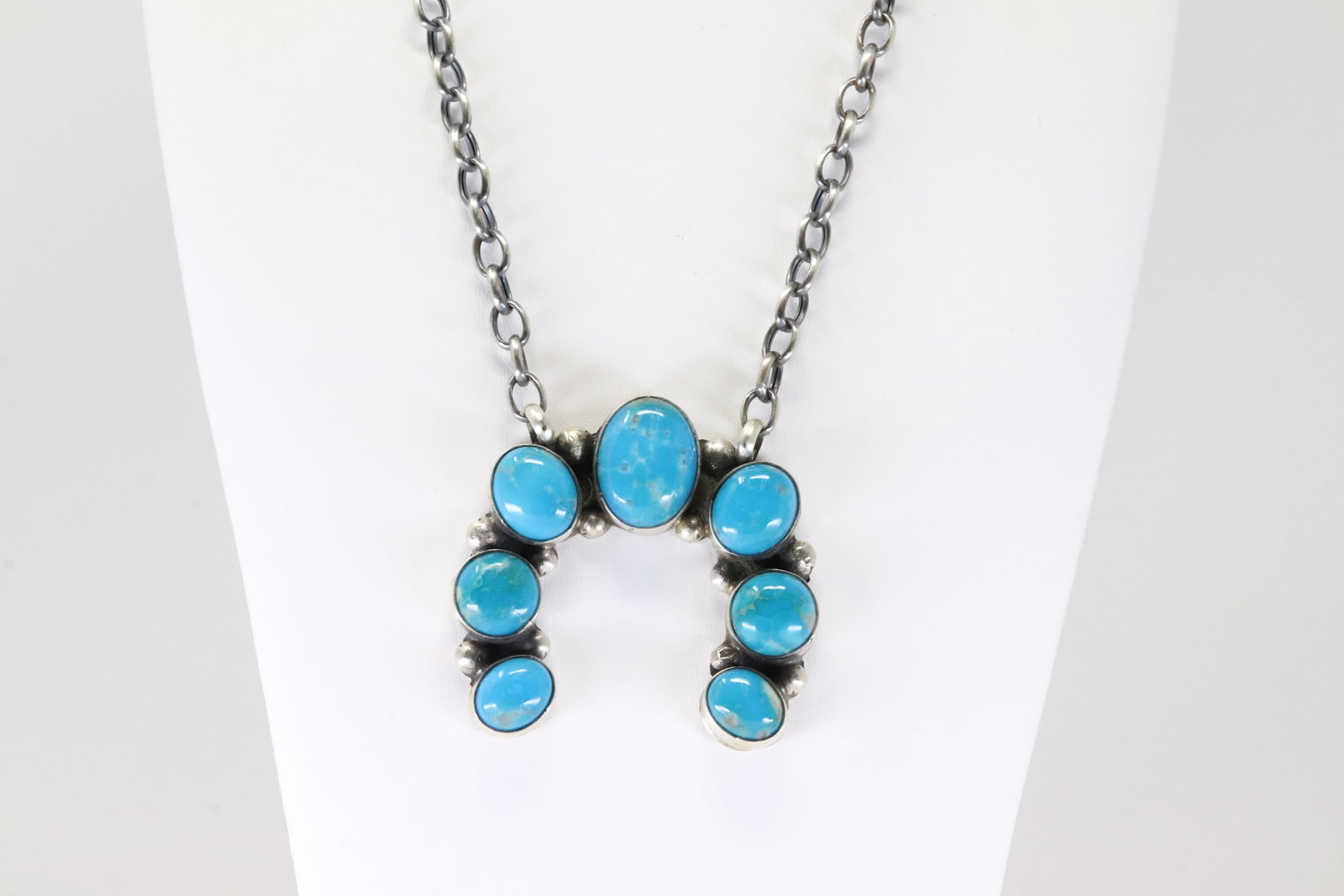 Native America Navajo Sterling Silver Turquoise Naja Necklace By A.L.: This is a Native America Navajo Sterling Silver Turquoise Naja Necklace By A.L. Necklace length: 16.00"