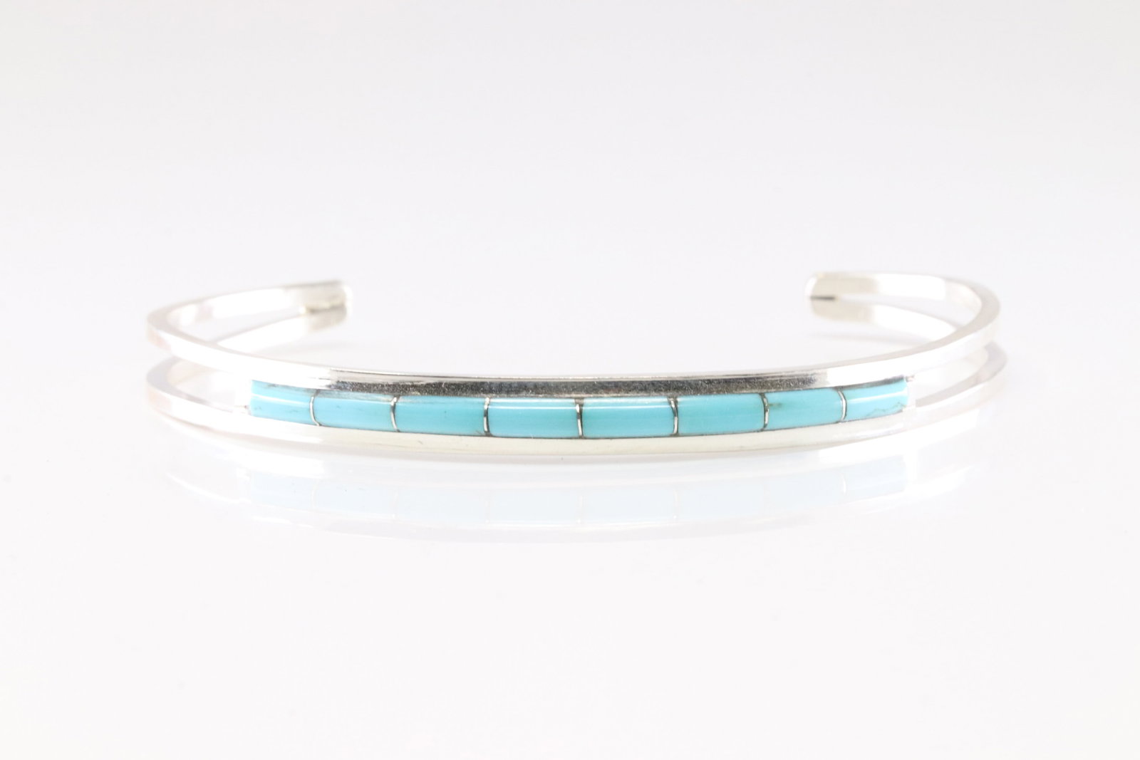 Native America Zuni Sterling Silver Turquoise Inlay Bracelet Cuff.: This is a Native America Zuni Sterling Silver Turquoise Inlay Bracelet Cuff.