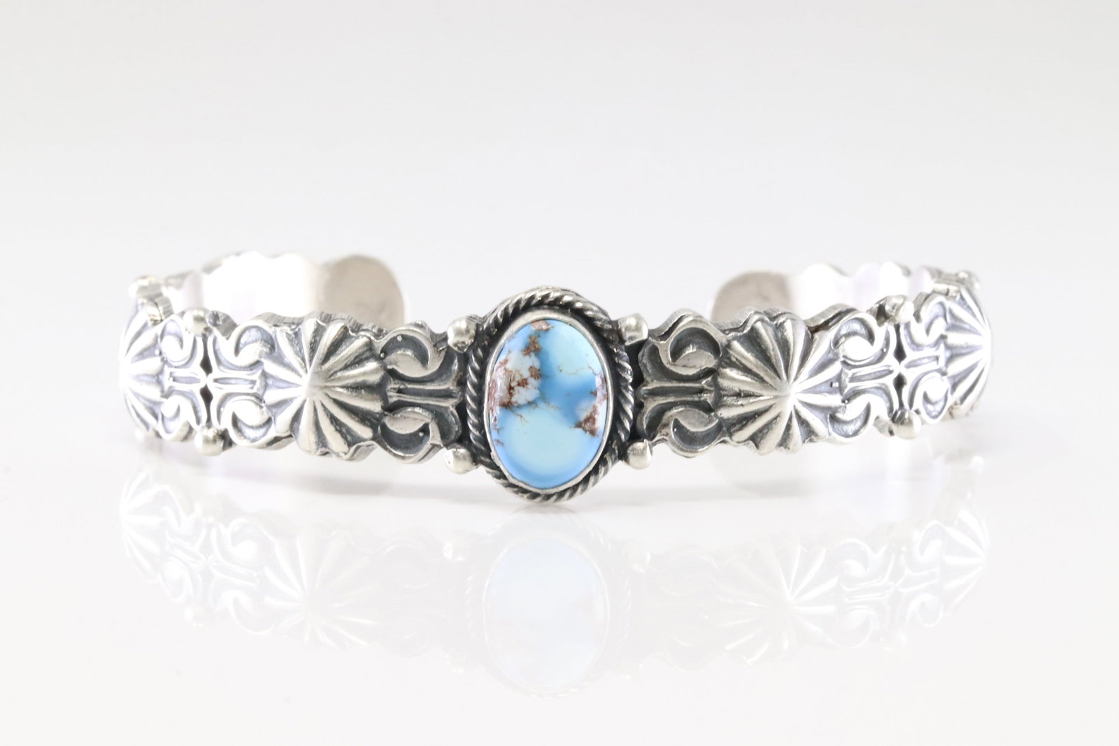 Native America Navajo Sterling Silver Golden Hill Turquoise Bracelet Cuff By Thomas Yazzie.: This is a Native America Navajo Sterling Silver Golden Hill Turquoise Bracelet Cuff By Thomas Yazzie.