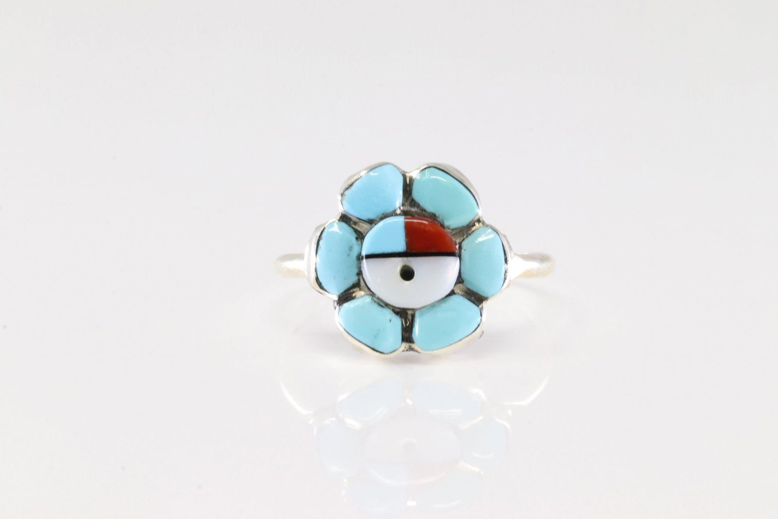 America Sterling Silver Multi-Color Stone Inlay Ring.: This is a America Sterling Silver Multi-Color Stone Inlay Ring. Ring size: 6.50.