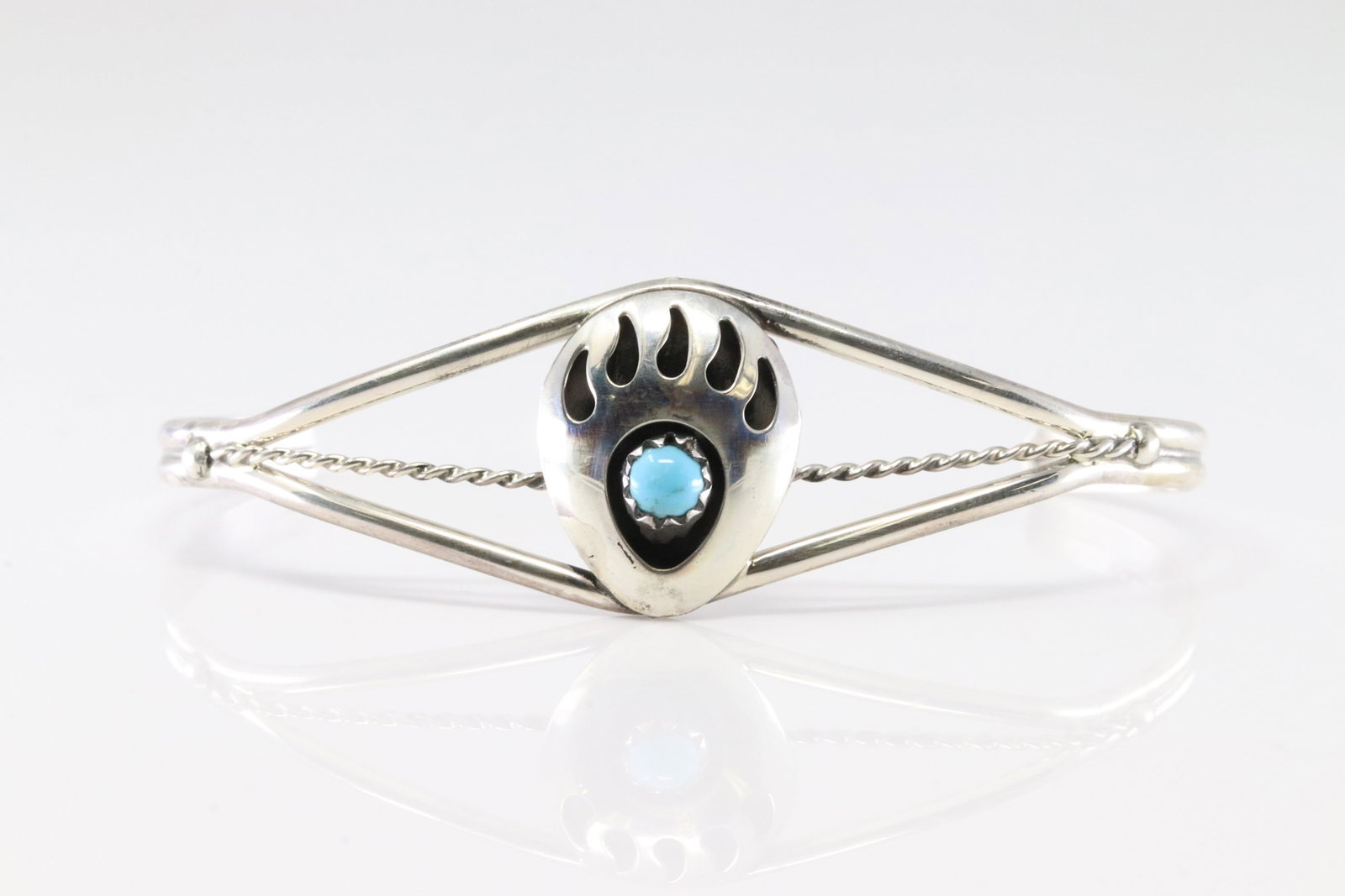 America Sterling Silver Bear Paw Turquoise Bracelet Cuff. (1 of 4)