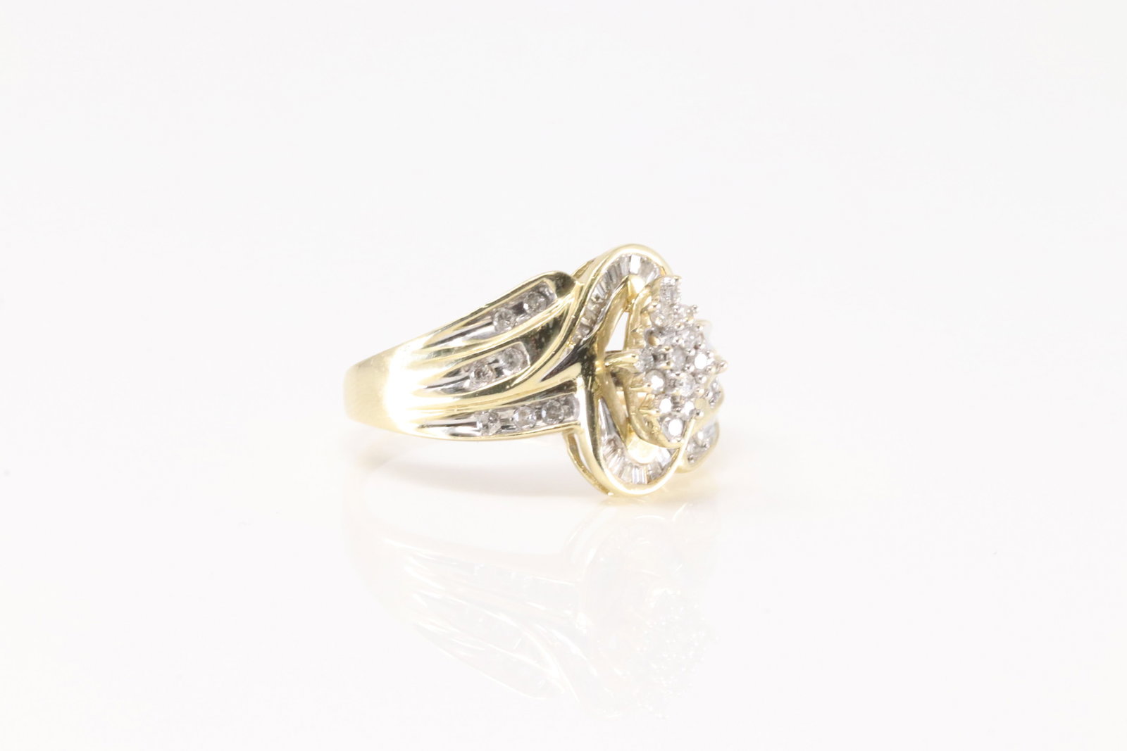 Diamond Ring 10Kt. - 2