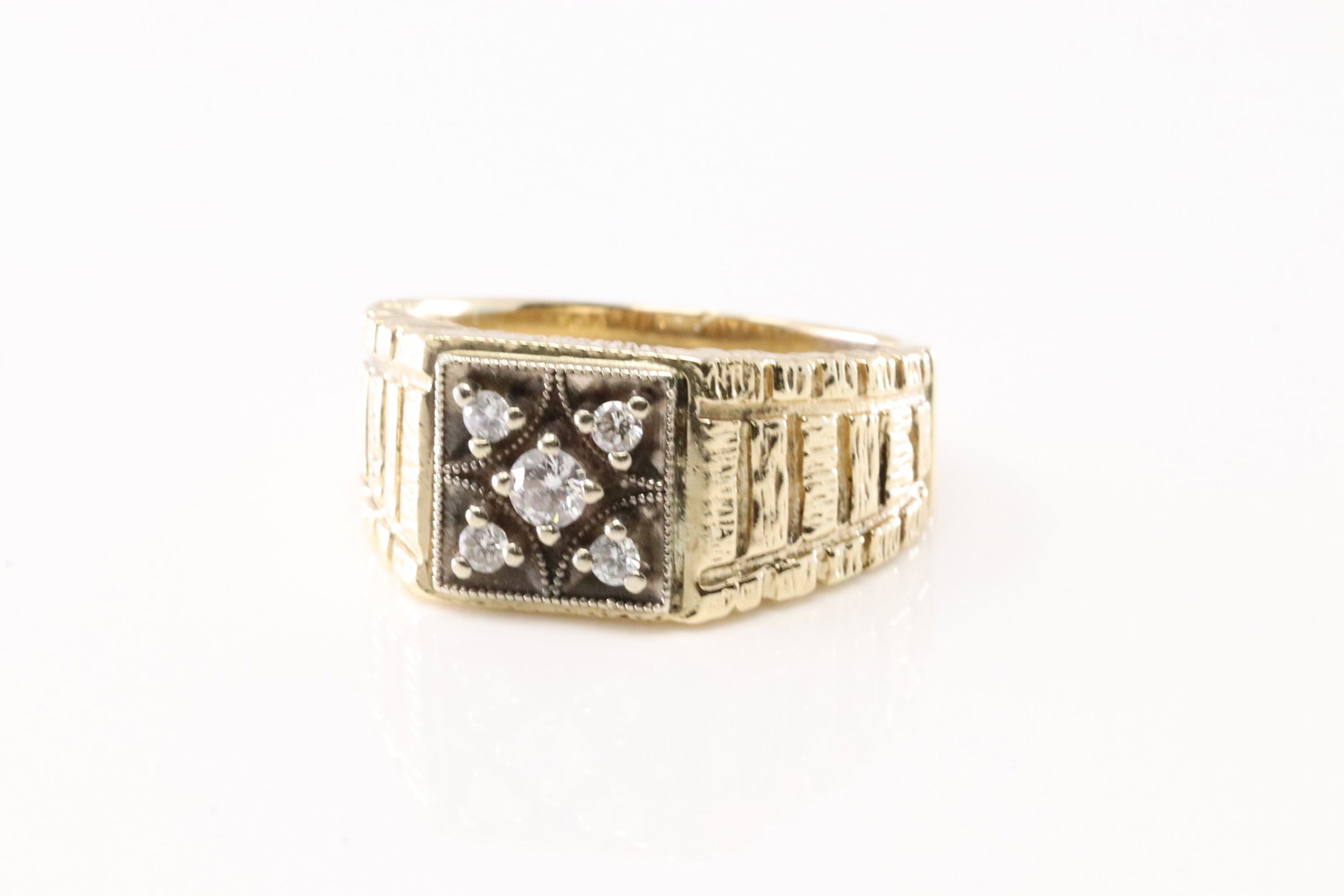 Diamond Ring 10Kt. - 3