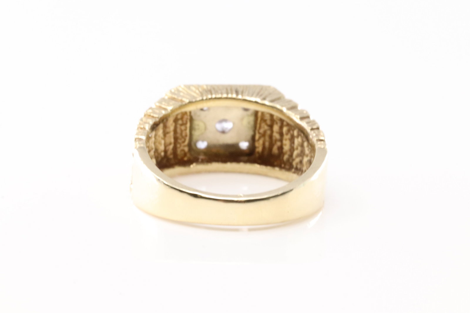 Diamond Ring 10Kt. - 4