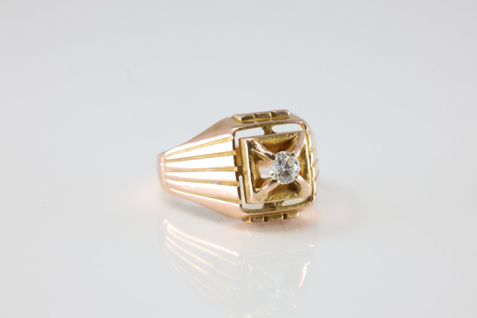 Diamond Ring 10Kt. - 2