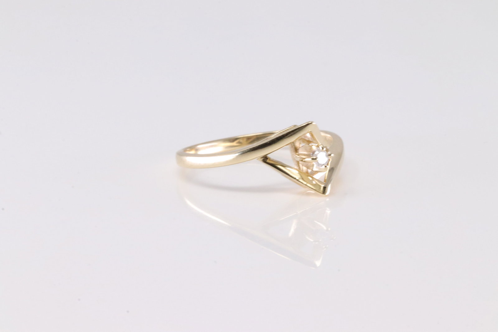 Diamond Ring 10Kt. - 2