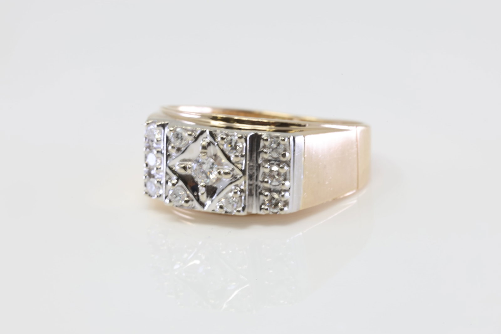 Diamond Ring 14Kt. - 2
