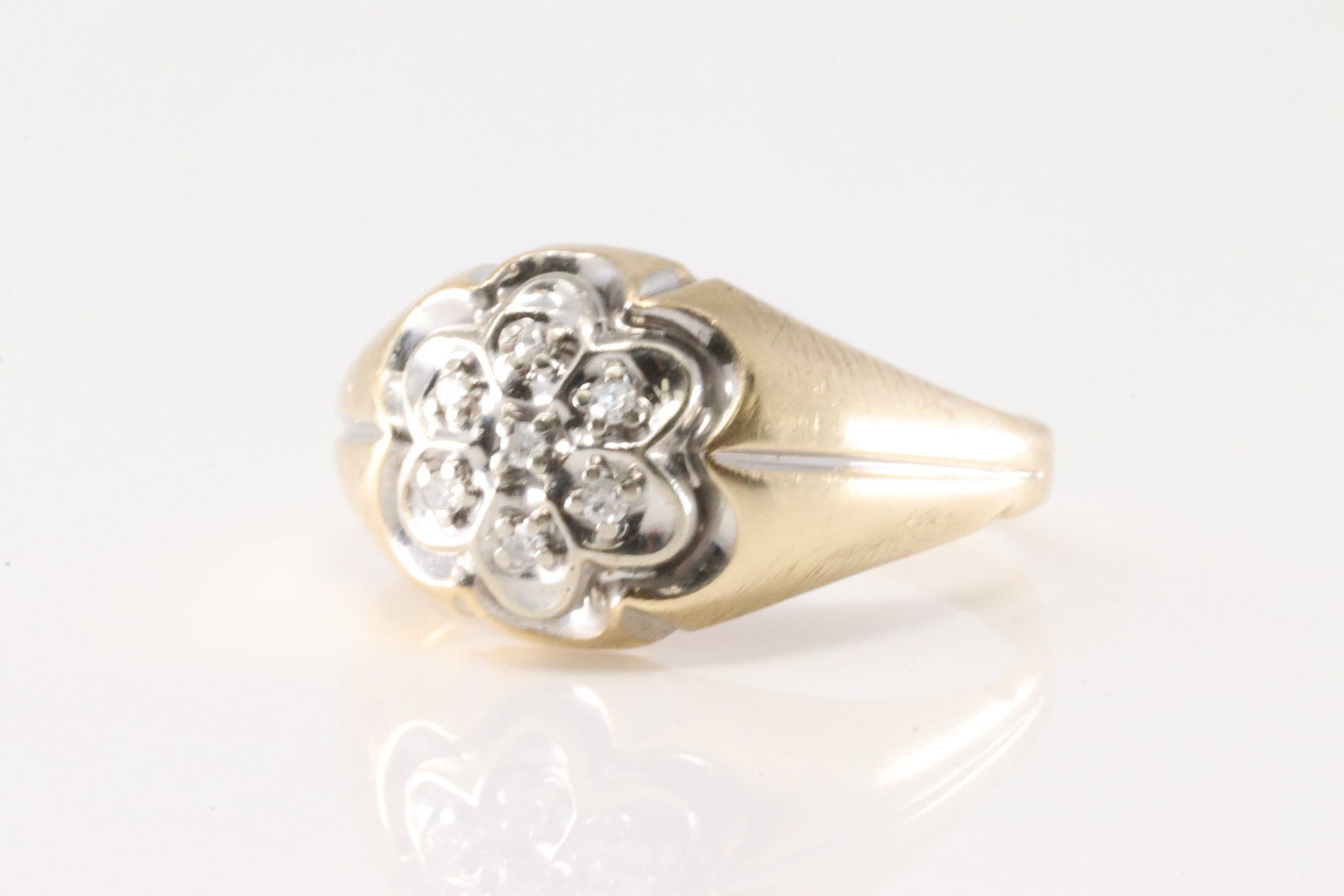 Flower Diamond Ring 10Kt. - 2