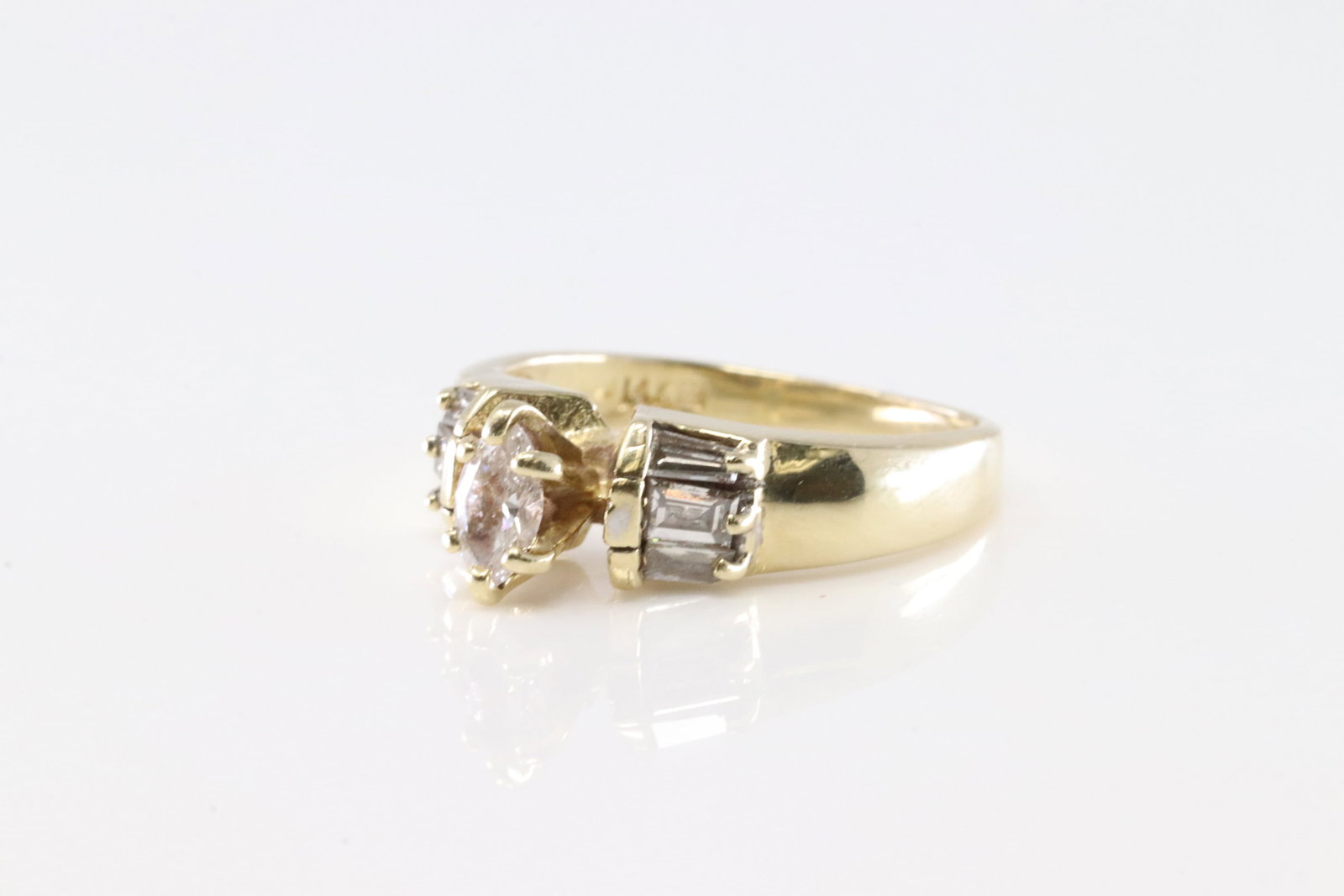 Diamond Ring 14Kt. - 3