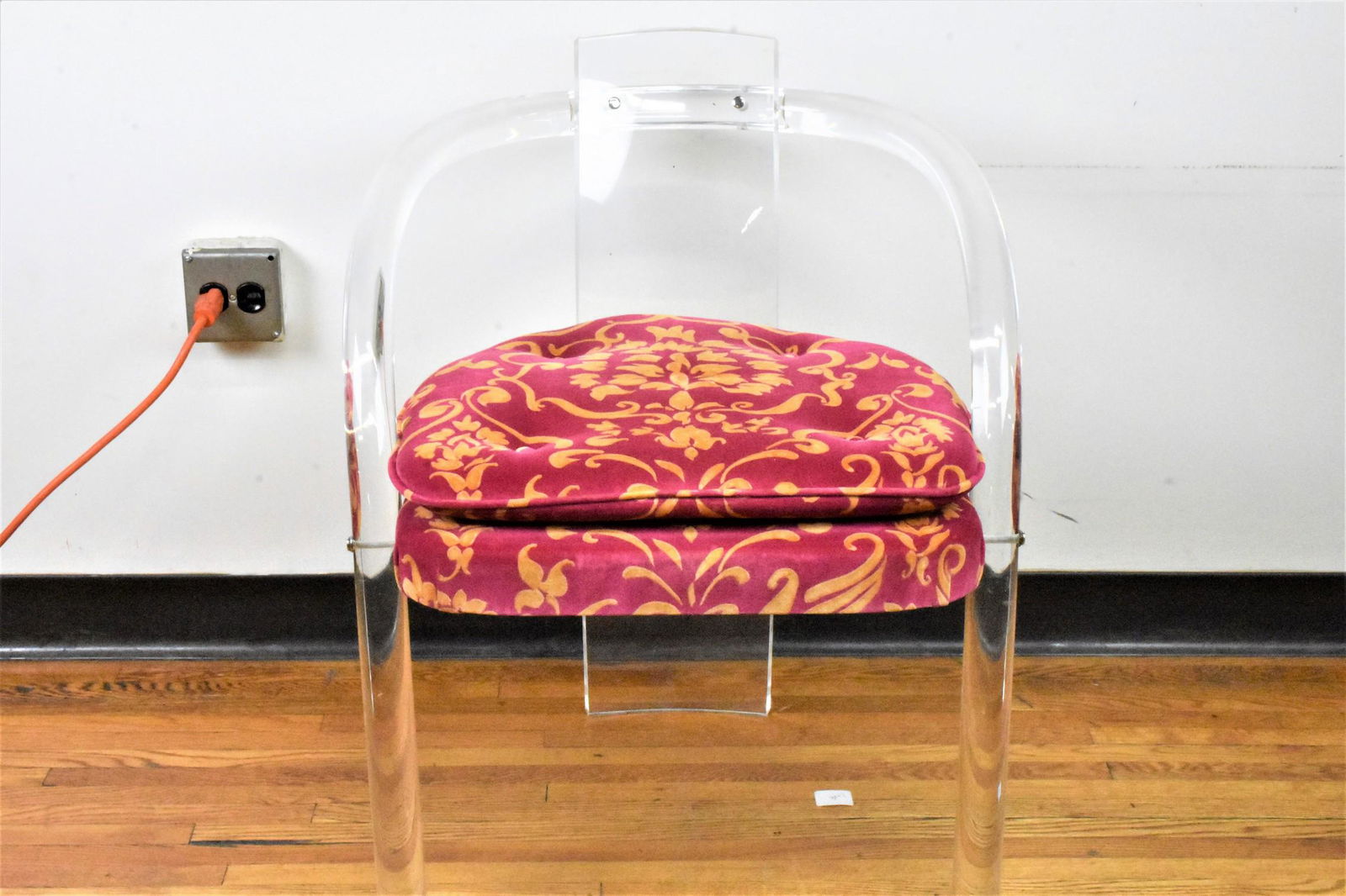 Mid-Century Modern Style Lucite Arm Chair (1 of 5)