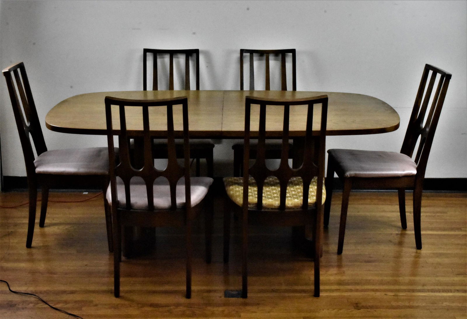 Mid Century Modern Dining Table and Chairs (1 of 8)